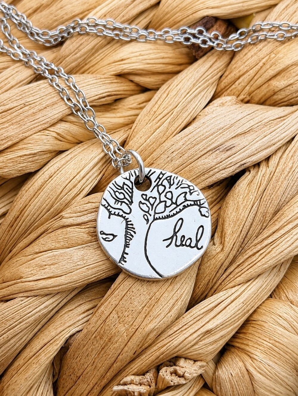 NWT Handmade Faux Antiqued Silver Heal Tree of Life Pendant Necklace Size 20"